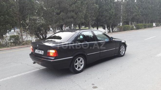 BMW 318 1993, 250,000 km - 1.8 l - Sumqayıt