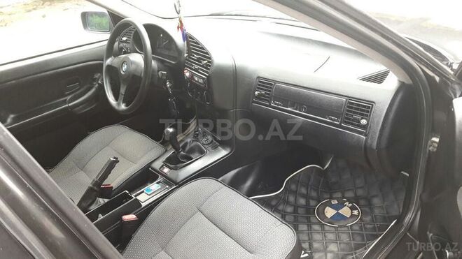 BMW 318 1993, 250,000 km - 1.8 l - Sumqayıt