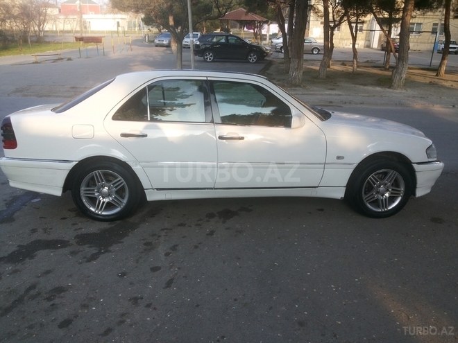 Mercedes C 240 1997, 263,000 km - 2.4 l - Bakı