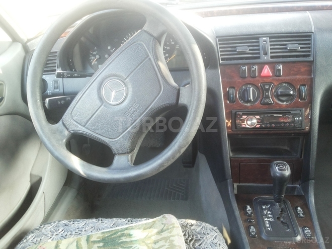 Mercedes C 240 1997, 263,000 km - 2.4 l - Bakı
