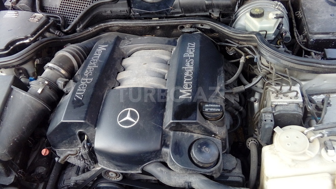 Mercedes E 240 2001, 240,000 km - 2.6 l - Bakı