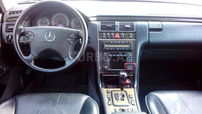 Mercedes E 240 2001, 240,000 km - 2.6 l - Bakı