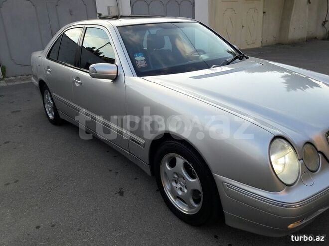 Mercedes E 280 2000, 260,000 km - 2.8 л - Bakı