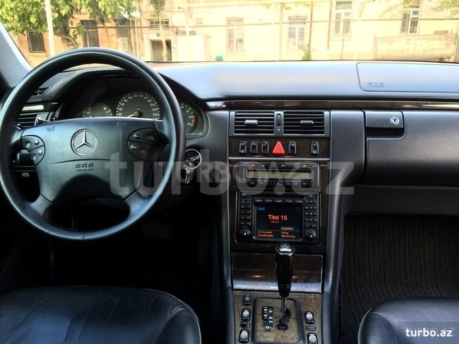 Mercedes E 280 2000, 260,000 km - 2.8 л - Bakı