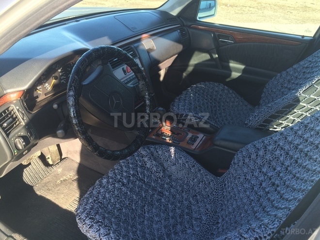 Mercedes E 220 1998, 396,000 km - 2.2 l - Bakı