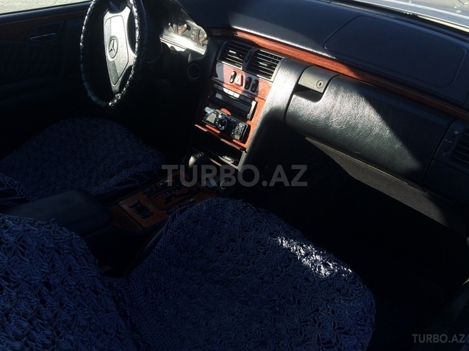 Mercedes E 220 1998, 396,000 km - 2.2 l - Bakı