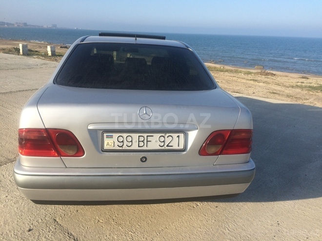 Mercedes E 220 1998, 396,000 km - 2.2 l - Bakı