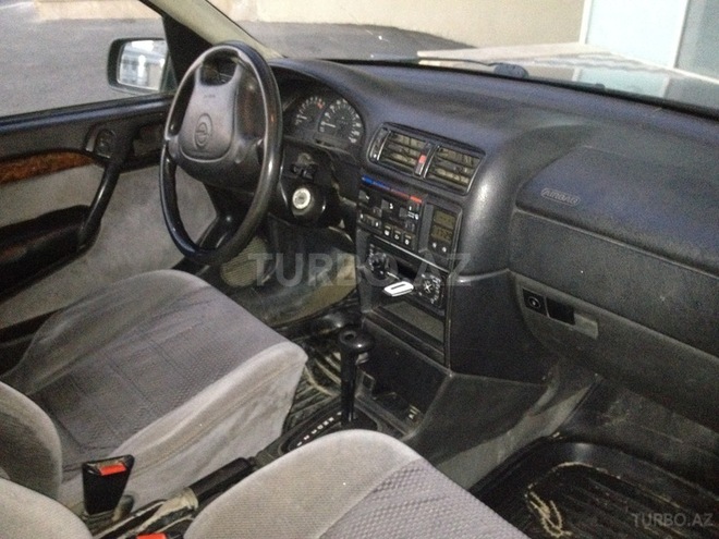 Opel Vectra 1995, 304,723 km - 2.0 л - Bakı