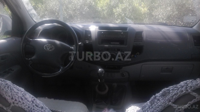 Toyota Hilux 2009, 165,000 km - 2.5 л - Bakı