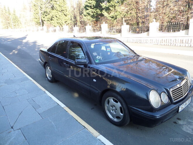 Mercedes E 280 1998, 269,618 km - 2.8 l - Zaqatala