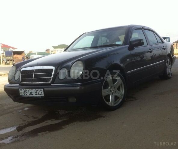 Mercedes E 200 1998, 212,000 km - 2.0 l - Bakı