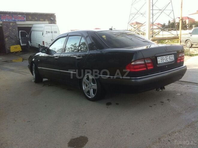 Mercedes E 200 1998, 212,000 km - 2.0 l - Bakı