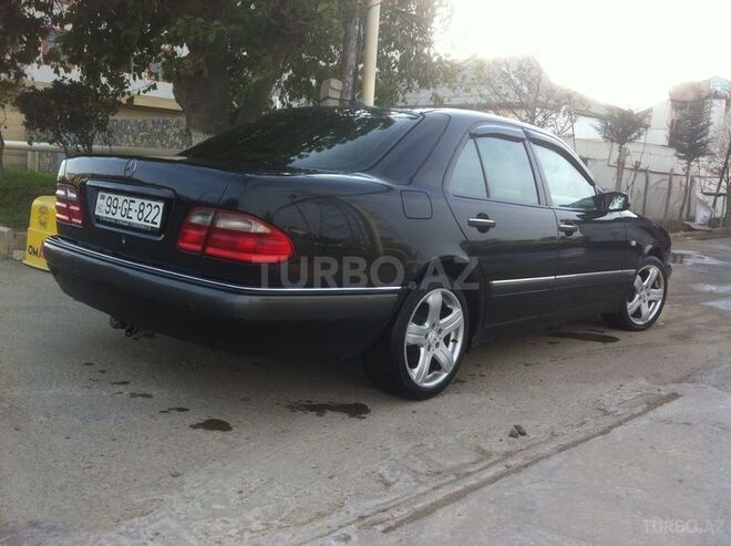 Mercedes E 200 1998, 212,000 km - 2.0 l - Bakı