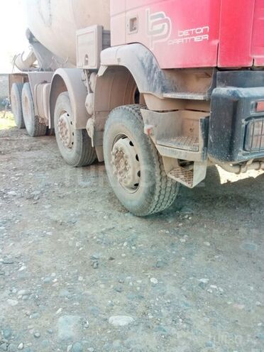 Iveco  2002, 400,000 km - 4.8 l - Bakı