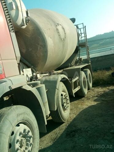 Iveco  2002, 400,000 km - 4.8 l - Bakı