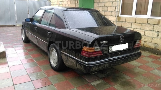 Mercedes E 200 1988, 200,000 km - 2.0 l - Bakı