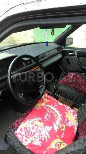 Mercedes E 200 1988, 200,000 km - 2.0 l - Bakı