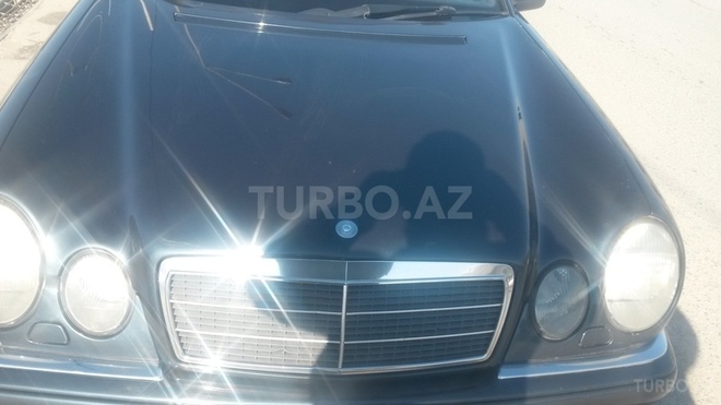 Mercedes E 200 1997, 235,000 km - 2.0 l - Bakı