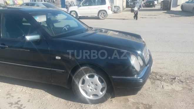 Mercedes E 200 1997, 235,000 km - 2.0 l - Bakı