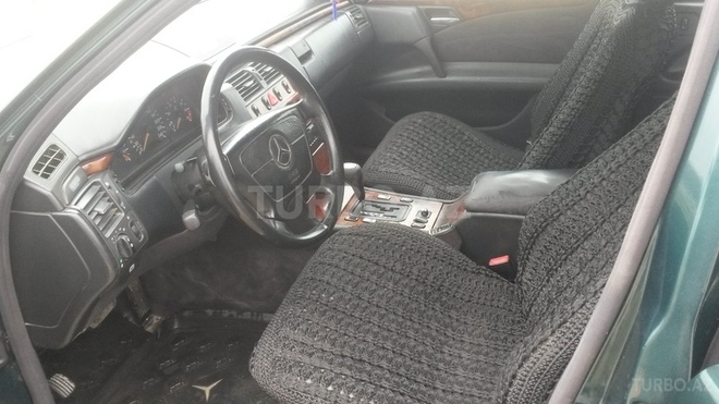 Mercedes E 240 1998, 187,484 km - 2.4 l - Bakı