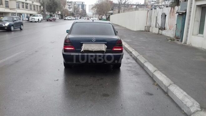Mercedes C 240 1999, 250,000 km - 2.4 l - Bakı