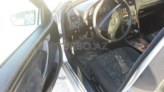 Mercedes C 200 1998, 245,000 km - 2.0 л - Şəki