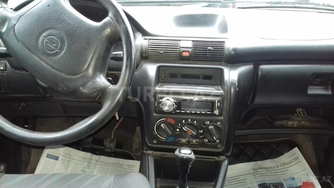 Opel Astra 1997, 290,100 km - 1.6 l - Bakı