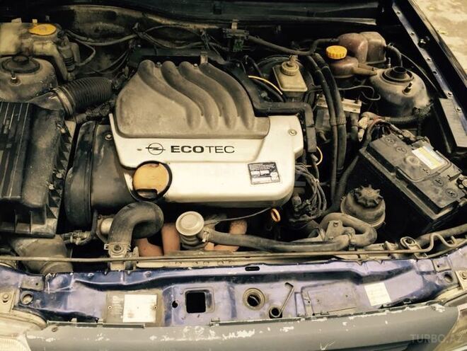 Opel Astra 1995, 300,532 km - 1.6 l - Bakı