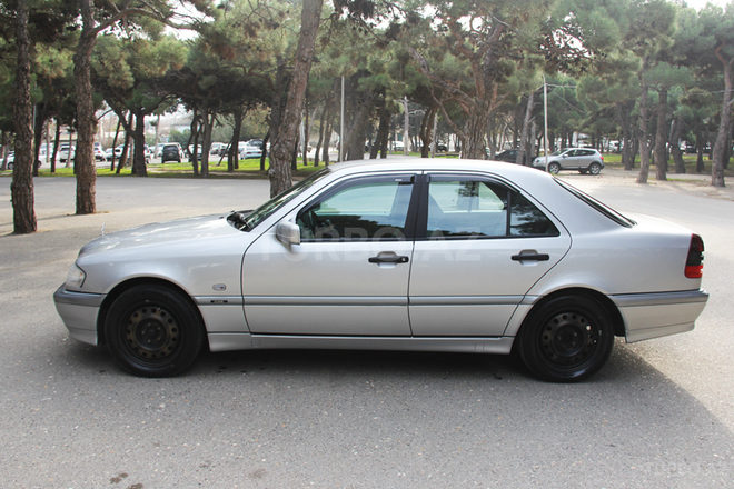 Mercedes C 180 1998, 122,360 km - 1.8 l - Bakı
