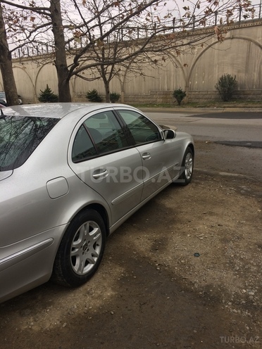 Mercedes E 220 2002, 265,000 km - 2.2 l - Bakı