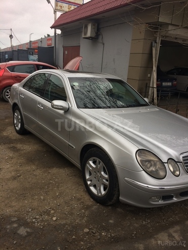 Mercedes E 220 2002, 265,000 km - 2.2 l - Bakı