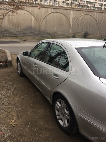 Mercedes E 220 2002, 265,000 km - 2.2 l - Bakı