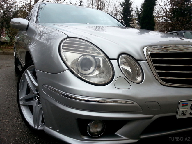 Mercedes E 320 2002, 243,000 km - 3.2 l - Bakı