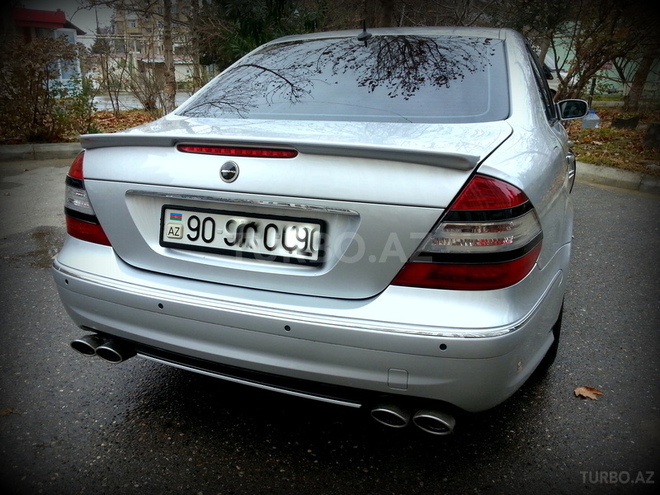 Mercedes E 320 2002, 243,000 km - 3.2 l - Bakı