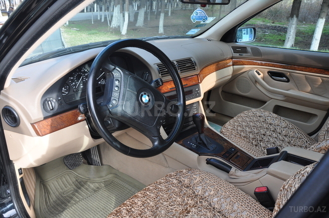 BMW 525 2001, 300,000 km - 2.5 l - Sumqayıt