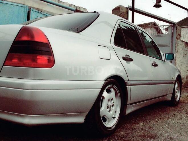 Mercedes C 220 1996, 301,000 km - 2.2 л - Sumqayıt