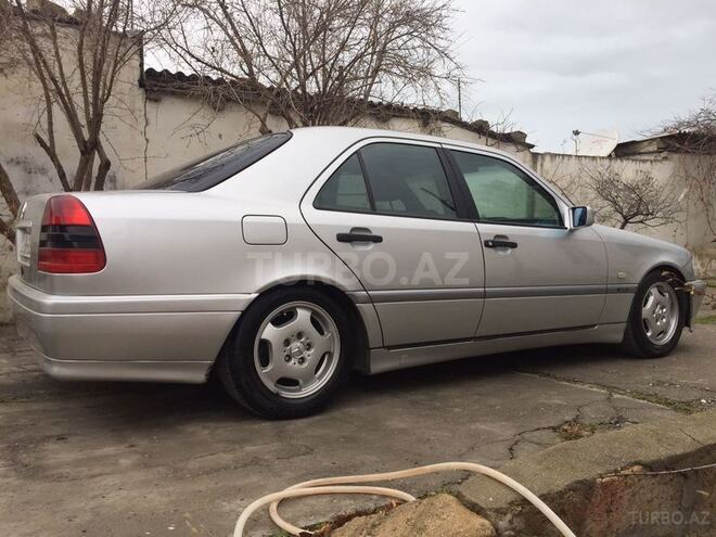 Mercedes C 220 1996, 301,000 km - 2.2 л - Sumqayıt
