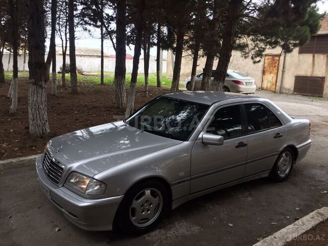 Mercedes C 220 1996, 301,000 km - 2.2 л - Sumqayıt