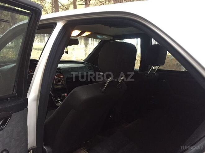 Mercedes C 220 1996, 301,000 km - 2.2 л - Sumqayıt