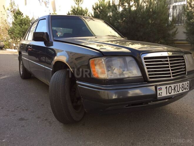 Mercedes E 220 1995, 360,000 km - 2.2 l - Bakı