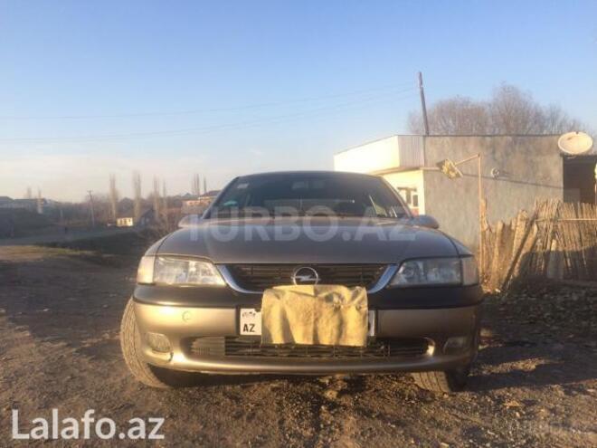 Opel Vectra 1996, 205,600 km - 2.0 l - Ağstafa