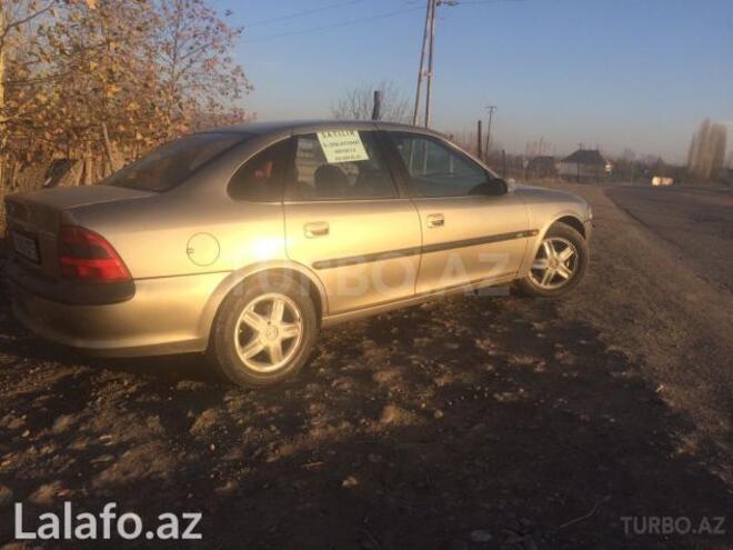 Opel Vectra 1996, 205,600 km - 2.0 l - Ağstafa