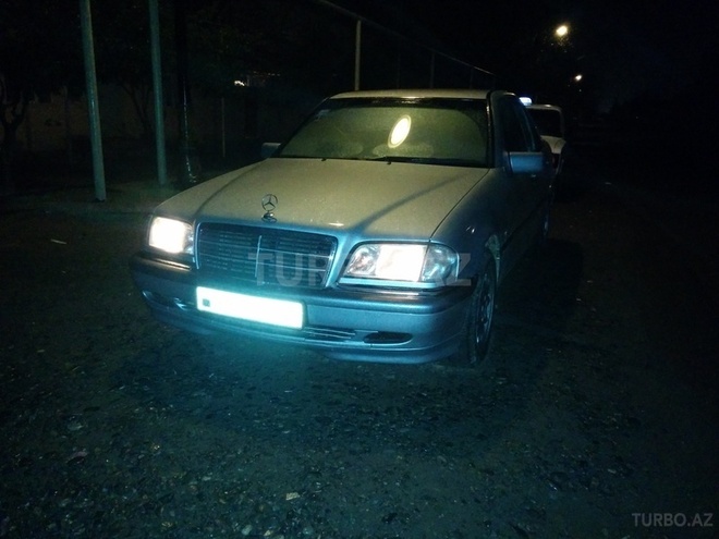 Mercedes C 220 1999, 500,000 km - 2.2 l - Salyan