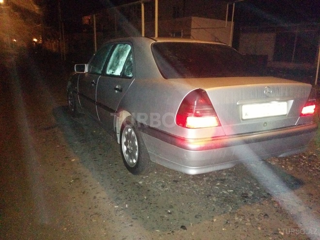 Mercedes C 220 1999, 500,000 km - 2.2 l - Salyan
