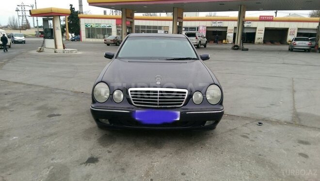 Mercedes E 240 2000, 215,000 km - 2.6 l - Bakı