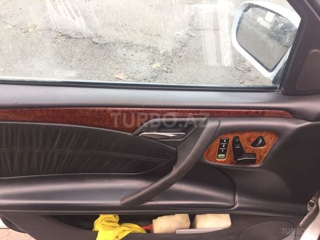Mercedes E 270 2000, 289,000 km - 2.7 л - Yevlax