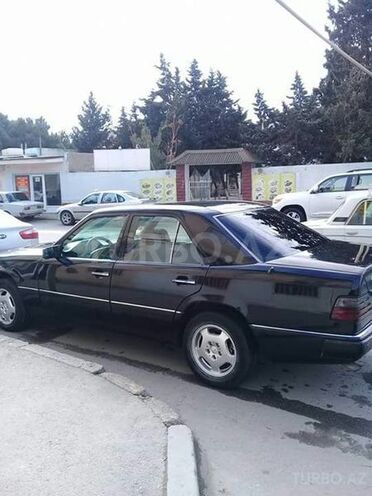 Mercedes E 300 1992, 396,000 km - 3.0 l - Sumqayıt