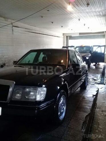 Mercedes E 300 1992, 396,000 km - 3.0 l - Sumqayıt