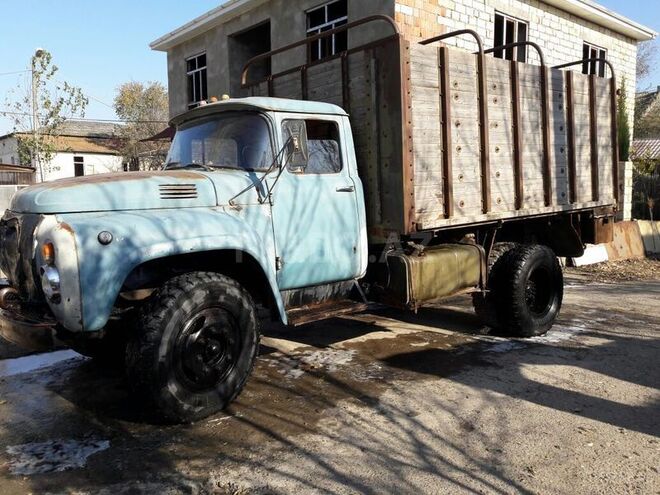 ZIL 130 1986, 122,000 km - 6.0 l - Salyan