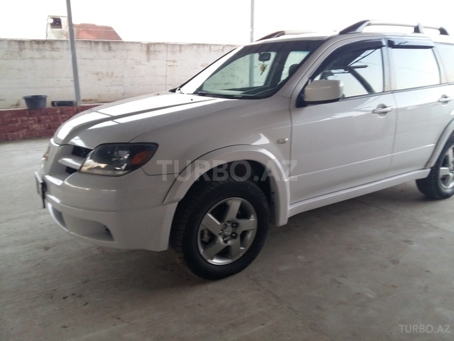 Mitsubishi Outlander 2003, 138,200 km - 2.5 l - Neftçala